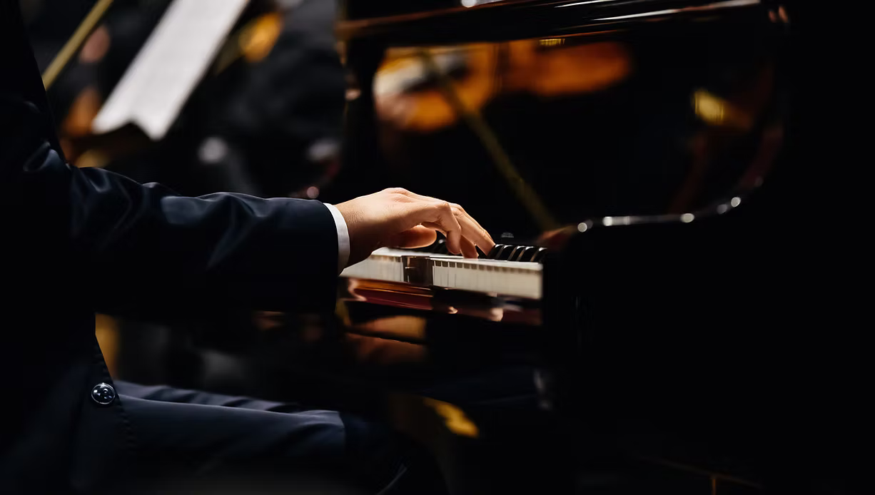 Dae Jin Kim at the piano